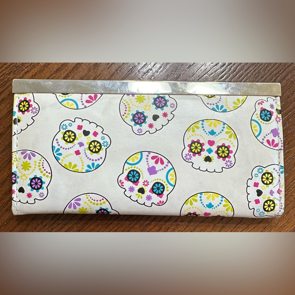 Women’s Mexican Skull Wallet - Picture 8 of 9